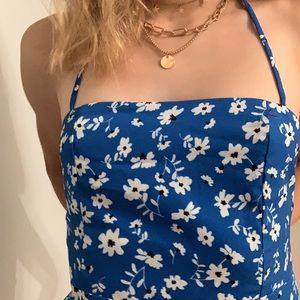 Blue dress tie sleeves